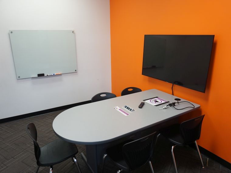 orange study room