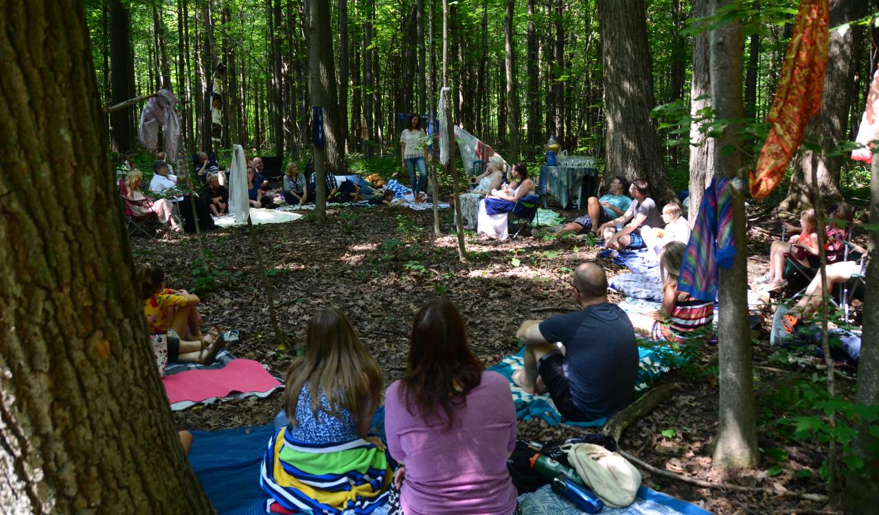 Mollie Coles Tonn & Shannon Phair, Forest Nap, 2018. Photo Lisa Hirmer.