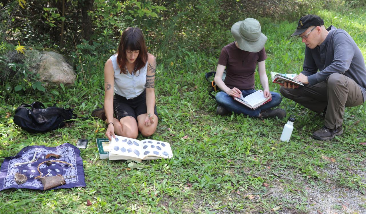 Aislinn Thomas, Slow Walkers of Waterloo Region - Intro to Moon School led by Danielle and Byron, 2018. Photo Iga Janik.